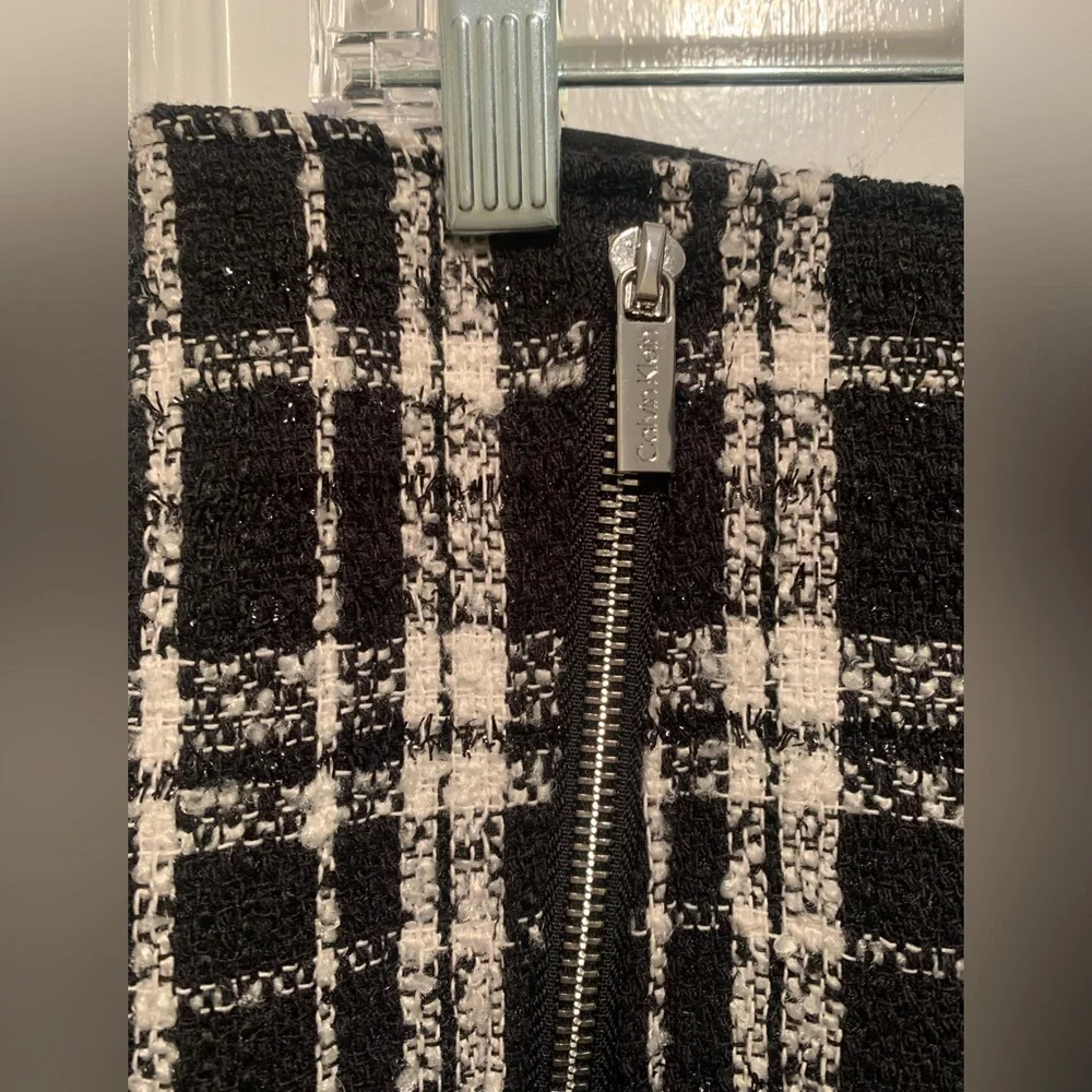 Calvin Klein NWT Black & White Plaid Tweed Metallic Sparkle Zipper Mini Skirt 6 - Picture 3 of 15